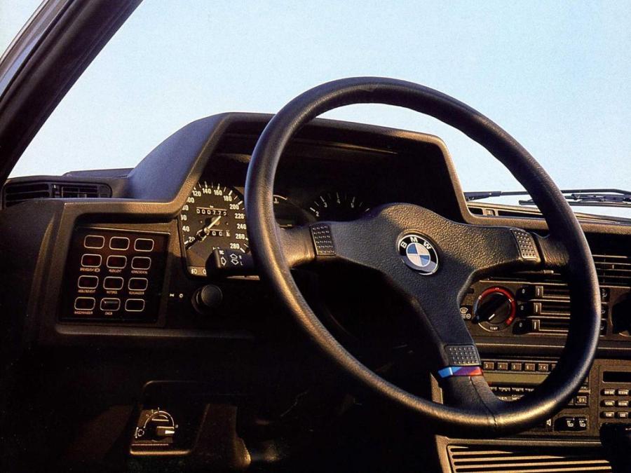  BMW M635 CSi 1984 года  (фото 4 из 10)